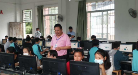 對(duì)口幫扶|深圳市高級(jí)中學(xué)支教教師丁輝 以技術(shù)為橋，以校為家，守護(hù)陂頭中學(xué)的數(shù)字化未來